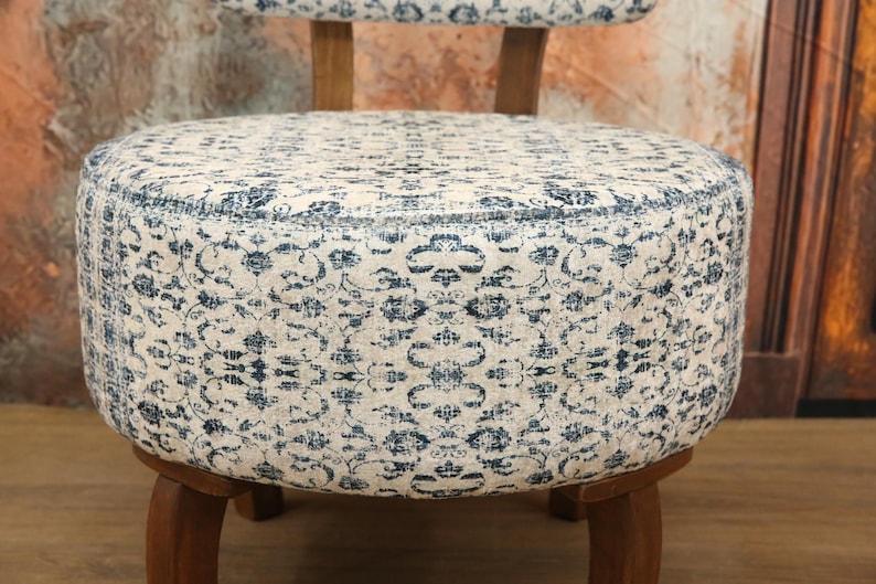 Upholstred chair, Accent chair, Livingroom armchair, Bedroom chair, Decorative chair, Modern chair, Stylish chair, Textured chair, DCP 4820