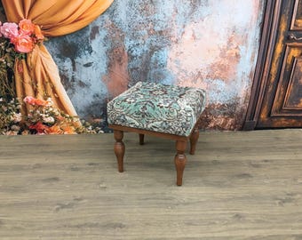 Footstool bench, Vintage rug bench, Saddle stool, Vanity table stool, Stool for entry, Mudroom stool, Make up bench, Dorm stool, DCB45x45 22