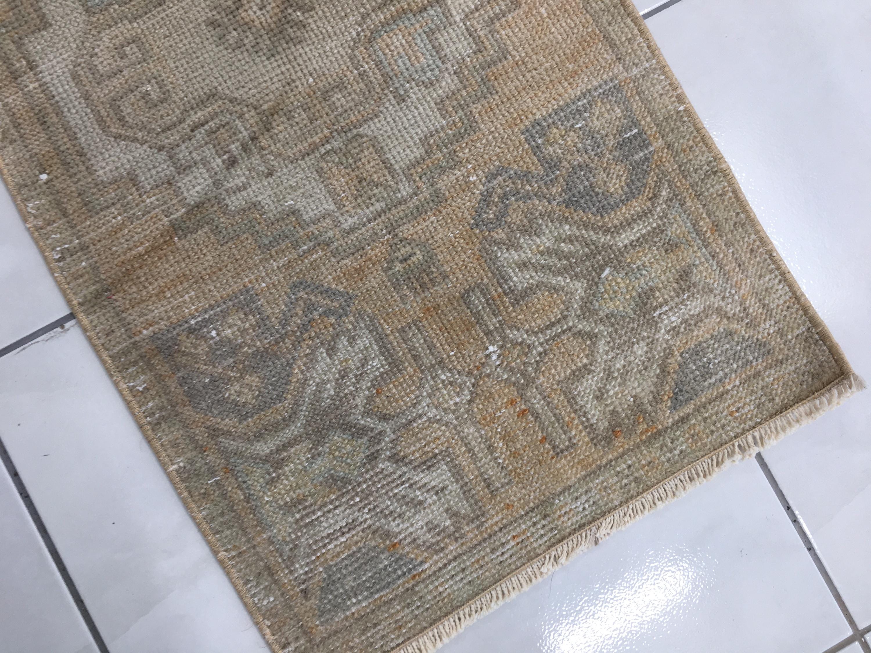 比喩的なトルコ絨毯、日焼けした絨毯、結婚式のゲスト用絨毯、快適な