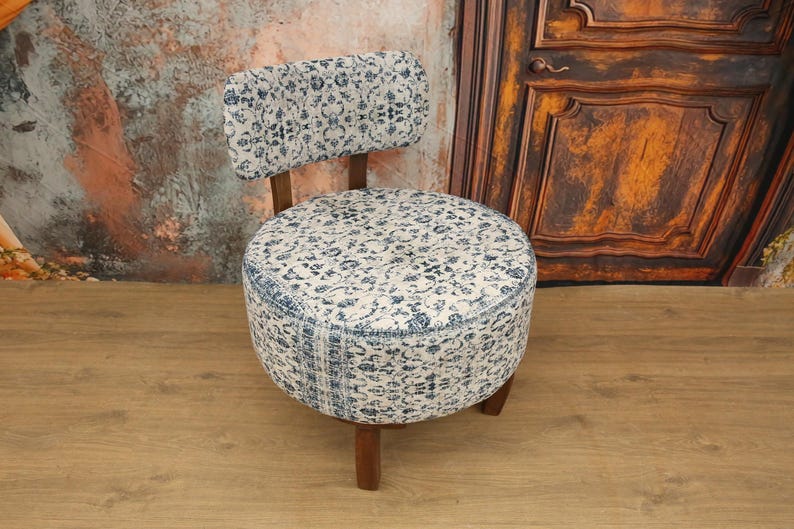 Upholstred chair, Accent chair, Livingroom armchair, Bedroom chair, Decorative chair, Modern chair, Stylish chair, Textured chair, DCP 4820