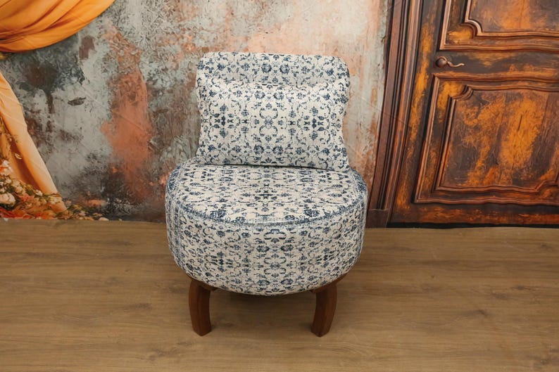 Upholstred chair, Accent chair, Livingroom armchair, Bedroom chair, Decorative chair, Modern chair, Stylish chair, Textured chair, DCP 4820