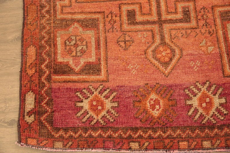 Old Rug, Vintage Kilim Rug, Cool Rug, Herki Rug, Figurative Rug
