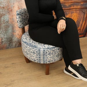 Upholstred chair, Accent chair, Livingroom armchair, Bedroom chair, Decorative chair, Modern chair, Stylish chair, Textured chair, DCP 4820