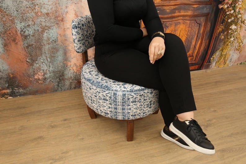 Upholstred chair, Accent chair, Livingroom armchair, Bedroom chair, Decorative chair, Modern chair, Stylish chair, Textured chair, DCP 4820