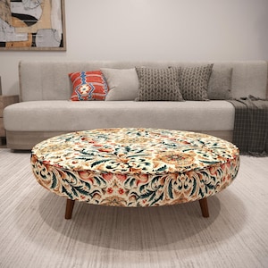 Puf redondo boho pastel, mesa de centro com estampa kilim, banqueta estofada