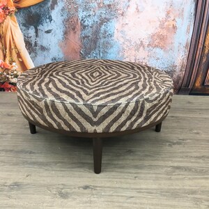 Modern mid table, Round floor table, Ottoman coffee table, Brown zebra bench, Handmade furniture, Stylish saloon decor, Chic table, DCY 765