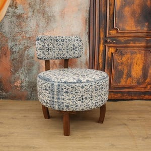 Upholstred chair, Accent chair, Livingroom armchair, Bedroom chair, Decorative chair, Modern chair, Stylish chair, Textured chair, DCP 4820