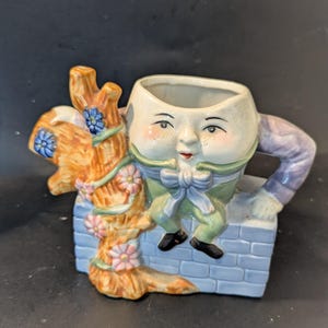 Vintage Ceramic Humpty Dumpty Teapot