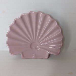Vintage Pink Ceramic Clam Shell