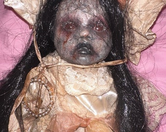Haunted Horror OOak Doll Ida spirito umano