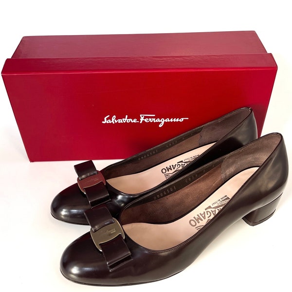 Vintage Salvatore Ferragamo Vara ballerinas brown leather shoes Ferragamo bow ballerinas Ferragamo loafers Sz 8 US 38 EU