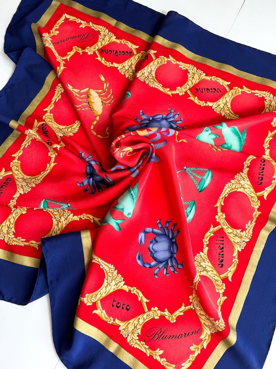 Foulard En Soie Blumarine - Motif Multicolore - Occasion En Bon état - Accessoire De Luxe
