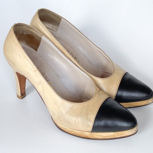 Vintage Chanel beige shoes two tone beige black shoes classic chanel slingback style heels Sz 36,5 Chanel sandals