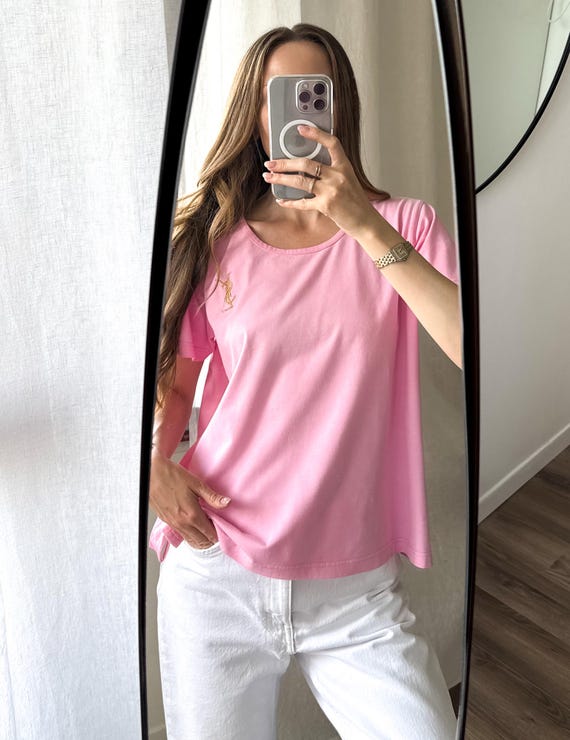 【希少・イタリア製】イヴ・サンローラン ロゴTシャツ ピンク YSL Vintage Yves Saint Laurent T-shirt: Pink YSL Logo Tee (fits M) - Etsy