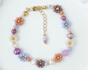 Lila Bracelet, Purple Dainty beaded Bracelet for women, flower bracelet, daisy bracelet, Cute gift for mom, sister, Christmas jewelry gift