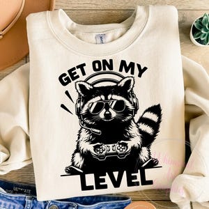 Get On My Level png, grappige wasbeermeme, jongensshirt png, gamershirt png, videogames png, gamecontroller png, retro png, grappige gamer png