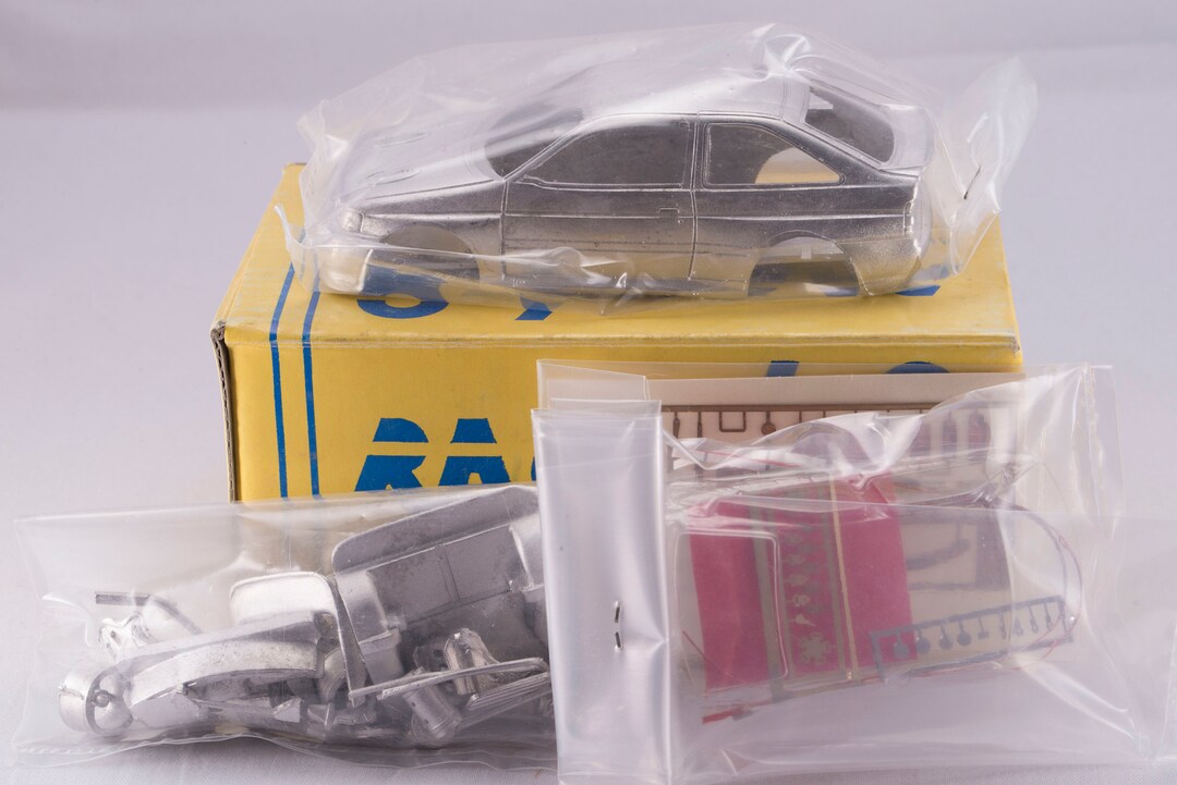 FORD ESCORT COSWORTH WRC Martini - Cunico - San Remo 1997 - 1/43 ixo- Transformé EUR 62,00