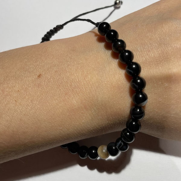 Wrist bracelet - black stone ,   striped agate / branzoletka na rękę czarfny kamień , agat pasiasty