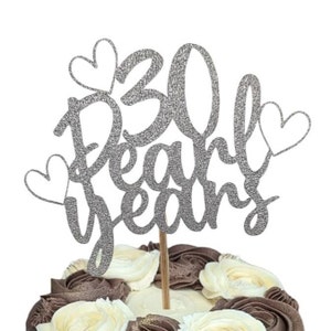 30 Pearl Years Cake Topper