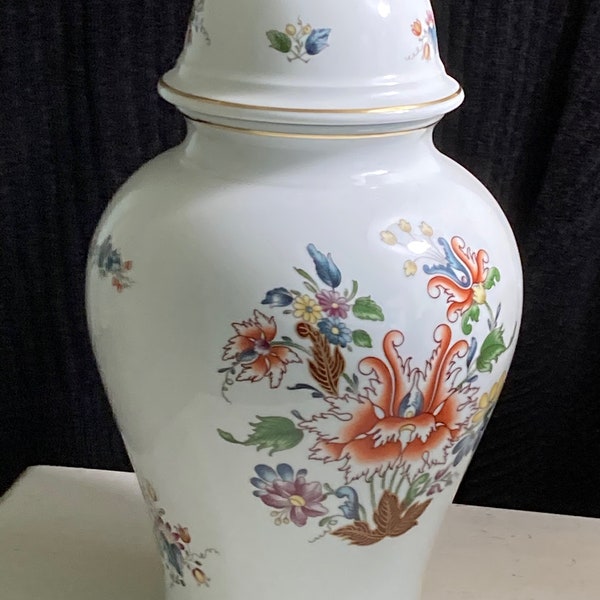 Vintage Richard Ginori Vase / Urn - Excellent condition