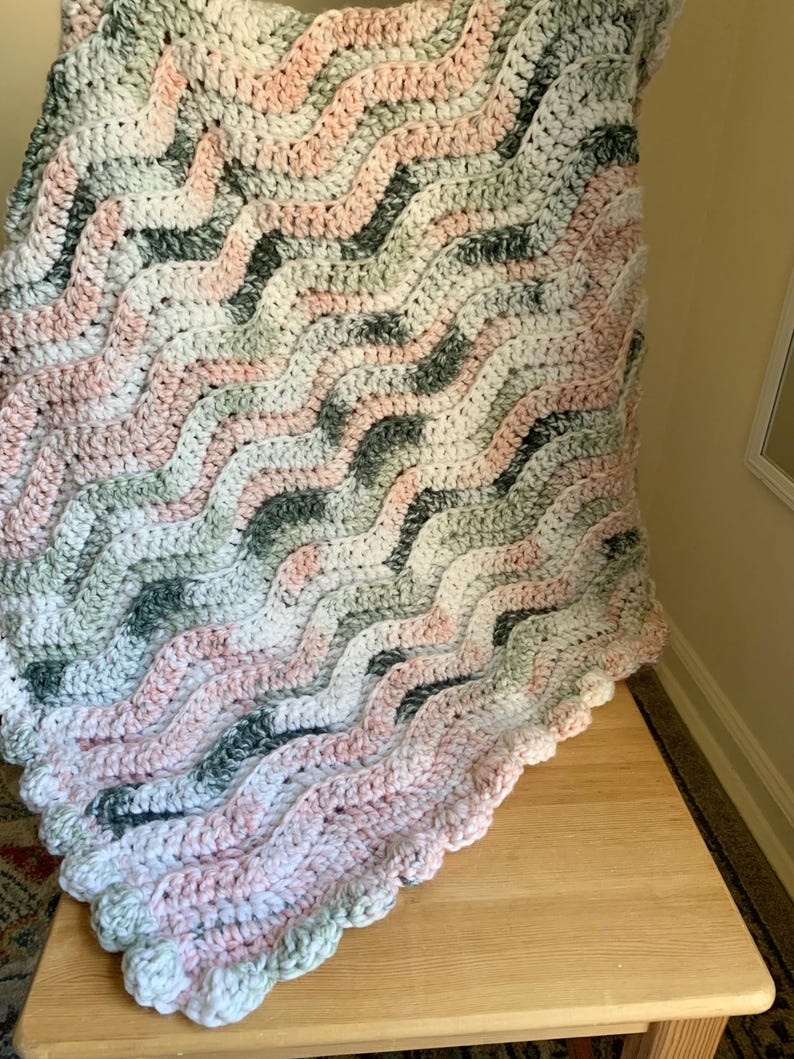 Textured Scallop Ripple Pattern Chunky Crochet Baby Blanket Pattern | Scallop Afghan Ripple Waves ...