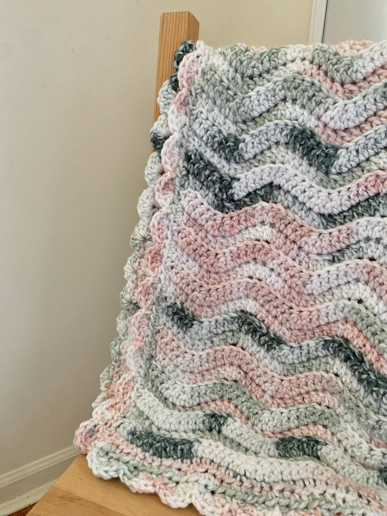 Textured Scallop Ripple Pattern Chunky Crochet Baby Blanket Pattern | Scallop Afghan Ripple Waves ...