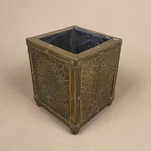Antique Metal Gold Patterned Brass Pot Square Handmade Patterned Pattern Vintage Decorative Traditional Planter Box 4 Feet Reptile