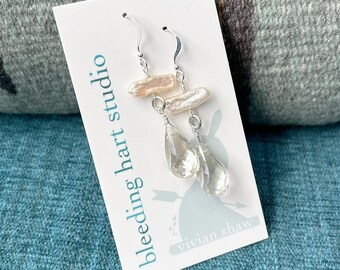Champagne briolette and baroque pearl bar earrings