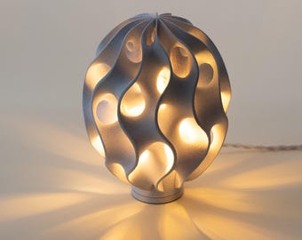 3D-geprinte Gyroid-tafellamp: moderne kunstsculptuur met draaiknop AAN/UIT