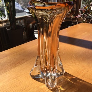 Magnificent blown glass flower vase. Chalet or Murano. Unique piece.