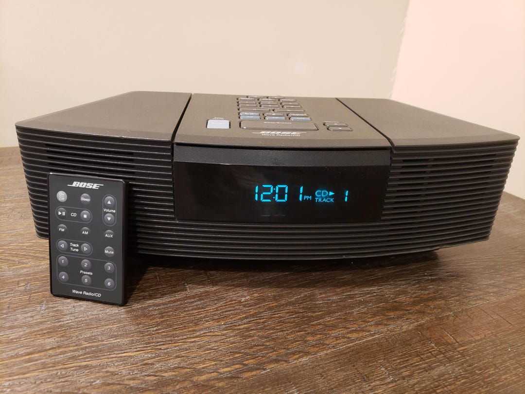 Bose Wave Radio/cd Player With Remote. AWRC-1G. Excellent