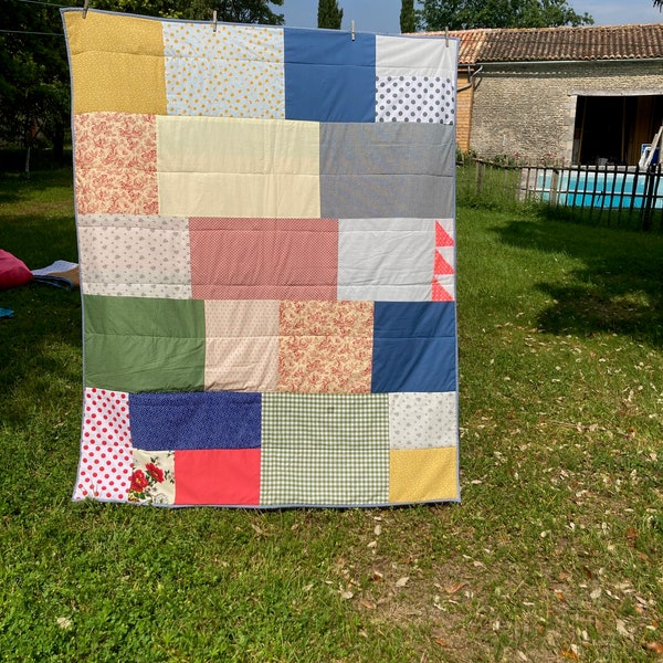 Dessus de lit patchwork coloré et vintage