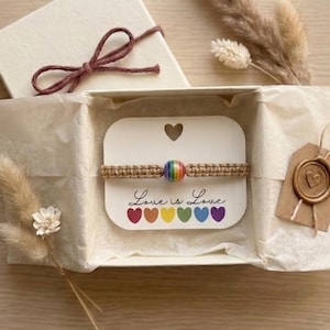 Pulsera Arcoíris Orgullo Joyería hecha a mano Accesorio LGBTQ Amor Igualdad Cordón Diseño Macramé Regalo Amistad Celebración Símbolo de apoyo Aliado
