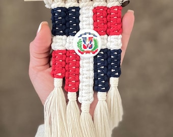 Dominicaanse Republiek vlag mini macramé muur opknoping decor achteruitkijkspiegel accessoire Hispanic Heritage Pride Boho cultureel cadeau voor Dominicanen