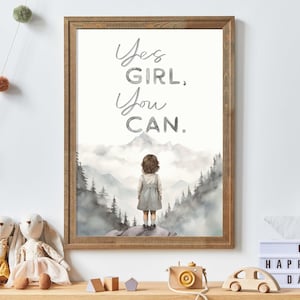 Stampa con citazione per la cameretta del bambino, citazione "Yes Girl You Can", citazione per la cameretta del bambino, stampa con citazione "Avventure per bambine", decorazioni per la cameretta del bambino, stampa da parete per la cameretta del bambino
