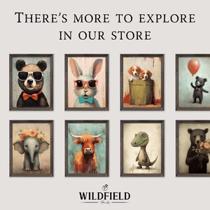 Puede incluir: Una colecci&oacute;n de ocho ilustraciones de animales enmarcadas, que presentan un oso con gafas de sol, un conejo con gafas de sol, dos perros en un cubo, un oso sosteniendo un globo, un elefante con flores, una vaca, un dinosaurio y un oso sosteniendo flores. Los marcos son todos de madera marr&oacute;n con un fondo blanco.
