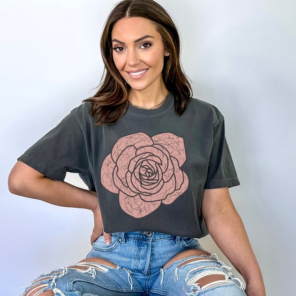 Vintage Rose Boyfriend Tee Dupe Vintage Black Rose Shirt Large Vintage Pink Rose Look A Like Vintage Style Shirt Comfort Colors