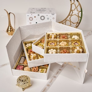 Eid Mubarak Sweets Gift Box | Luxury Packaging | Halal - Vegan - Gluten Free | 46 Pieces