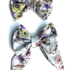Lavender Wild Flowers Collar Sailor Bow Tie Set, Dog Bow, Bow Tie for Dog & Cat, or Hair Bow for Girl - Size S3.5&quot; - L5.5&quot;