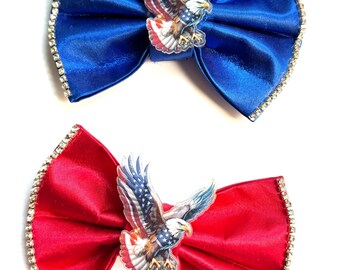Laço Liberty Eagle, Strass, Dia da Memória, 4 de Julho, Laço Personalizado para Cães, Gravata Borboleta para Animais de Estimação ou Laço de Cabelo para Meninas, Tamanhos P 8,9 cm a M 11,4 cm