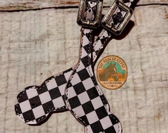 Checkered print western spur straps
