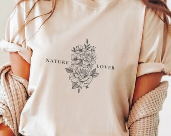 Nature Plant Mom Shirt: Wildflower Floral Tee, Cute Garden Lover T-Shirt, Botanical Graphic Top, Cottagecore Plant Lady Gift for Moms, Plant
