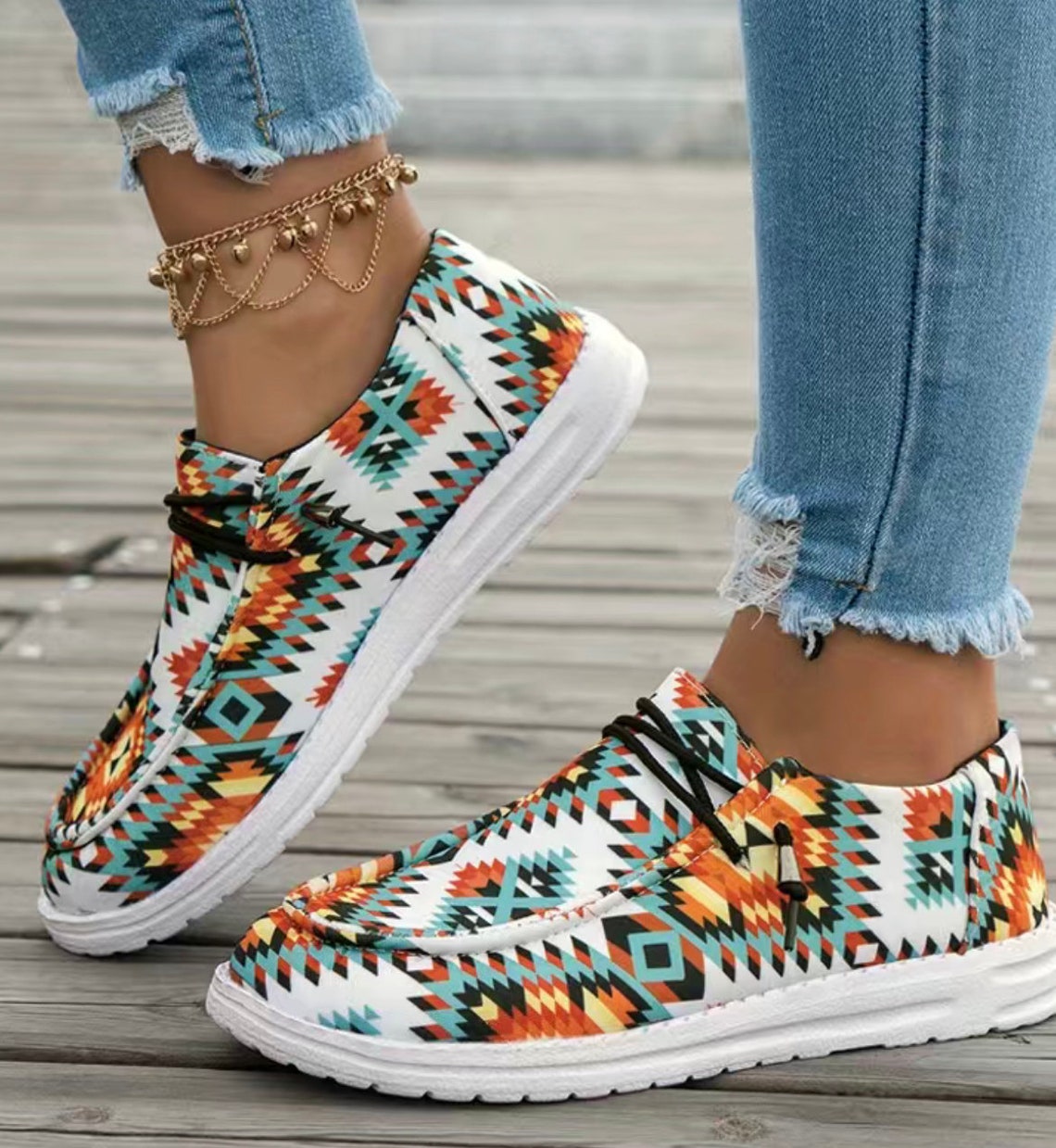 aztec tennis shoes