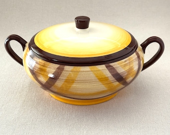 Vintage Plaid Yellow/Brown Casserole dish, Organdie from California, Handpainted with lid. Excellent condition!