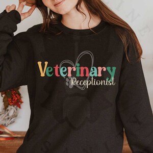 Veterinary Receptionist Unisex Heavy Blend™ Crewneck Sweatshirt, Gift for Him or Her, Sweatshirt for Veterinary Receptionist