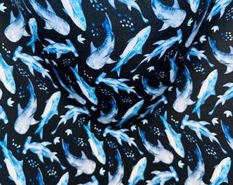 Multi Sharks-ontwerpprint op de beste kwaliteit nylon spandex 4-way stretch 58/60 "Verkocht door de YD. Schepen wereldwijd vanuit Los Angeles, Californië