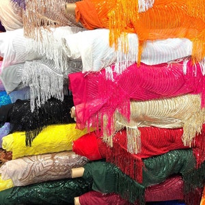 Lantejoulas Chainette Fringe bordadas em malha elástica de 4 vias 55/57” Vendidas pela YD.