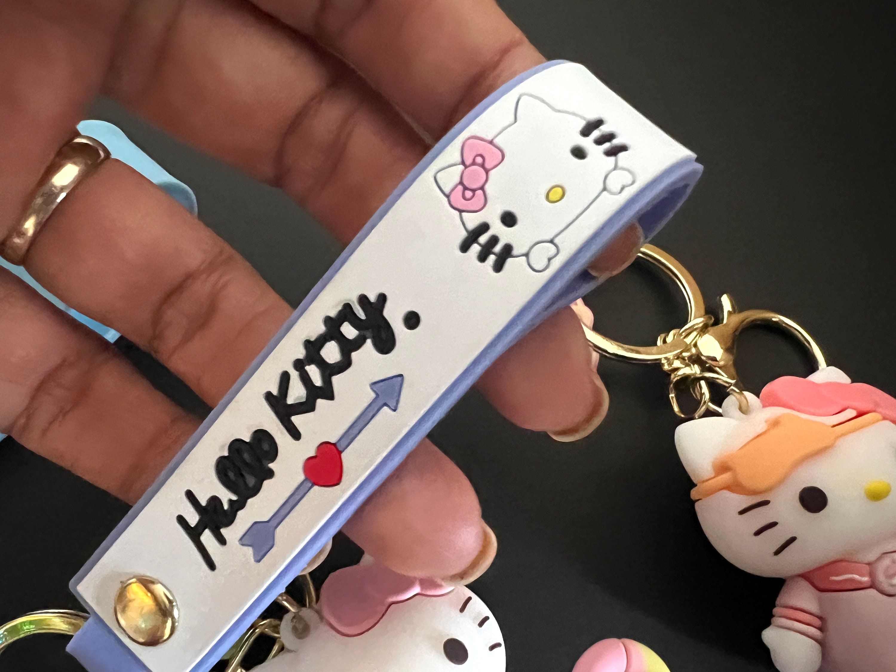 ハローキティ キーチェーン 3 個セット かわいい愛らしいキーチェーン