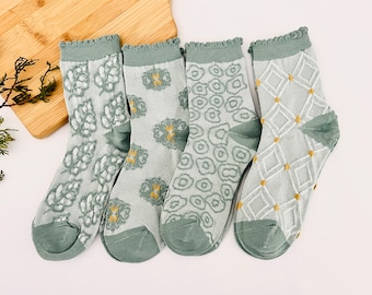 Socks 4 Pairs Organic Cotton Vintage Retro Vibe Ocean Blue Women's Gift Set Socks Comfortable, Soft, Stylish and Breathable Cottagecore Set