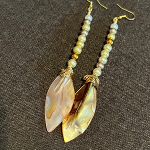 Pearly shell earrings
